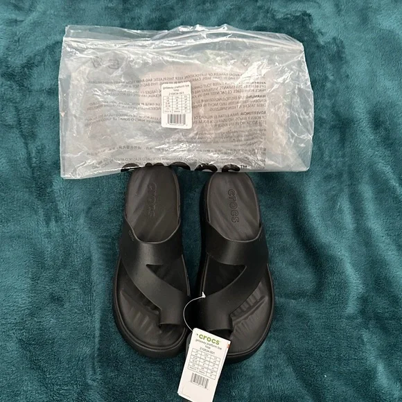 CROCS Black Slide Sandals - Picture 1 of 4